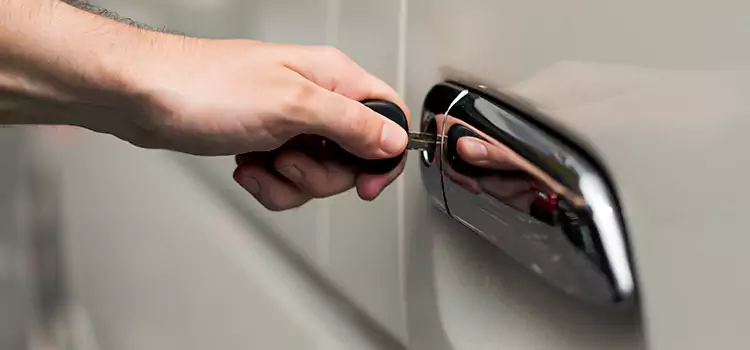 Why Choose Our Auto Locksmith Team in Montreal, QC?